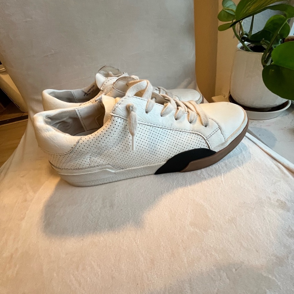 Dolce Vita Cream Sneakers